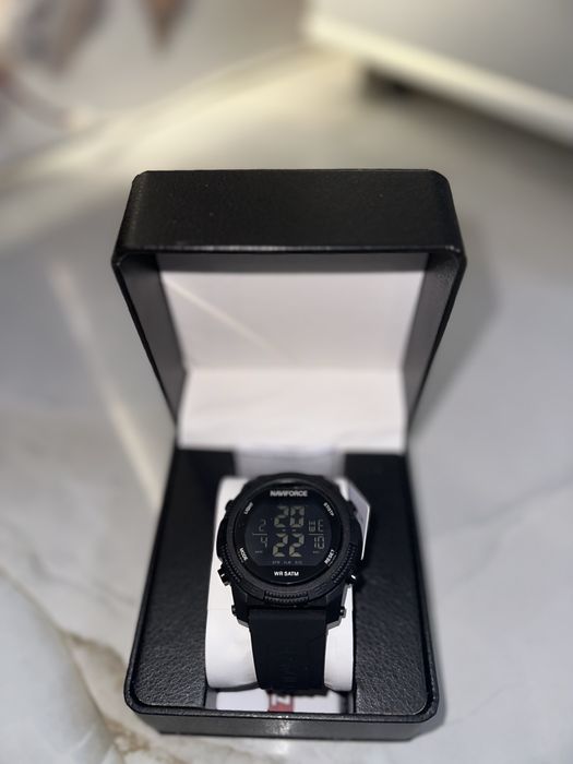 Мъжки Дигитални Часовници - NAVIFORCE - С Подаръчна Кутия
