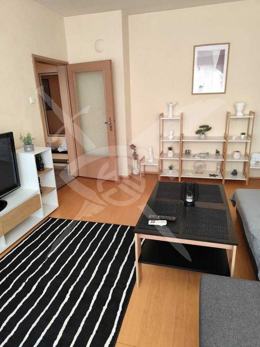 Дава се под наем Двустаен апартамент в София, Хладилника - 76 кв.м за 648.21 € - Снимка #2