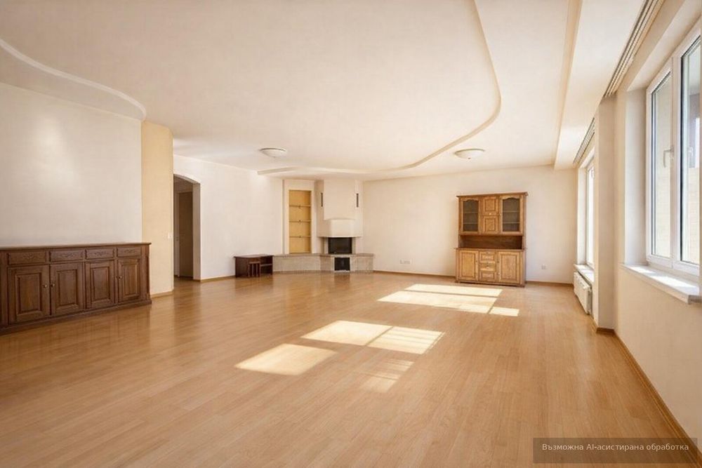 Дава се под наем Къща в Пловдив, Център - 582 кв.м за 2393.43 € - Снимка #2