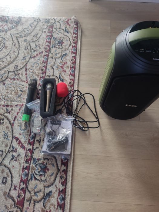 Продам блютуз колонку