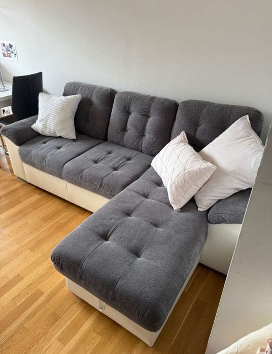 Coltar extensibil cu lada pentru depozitare