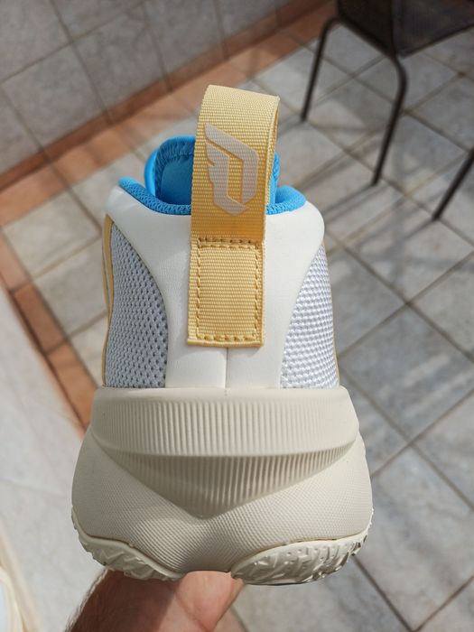 Adidas Dame 8 Extply - size 46