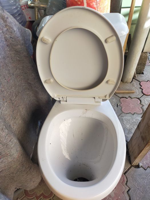 Унитаз рабочий отличный