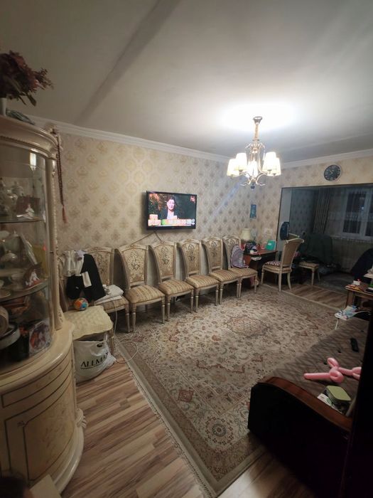 Продаётся 2 комнатная Хамза 77 серия