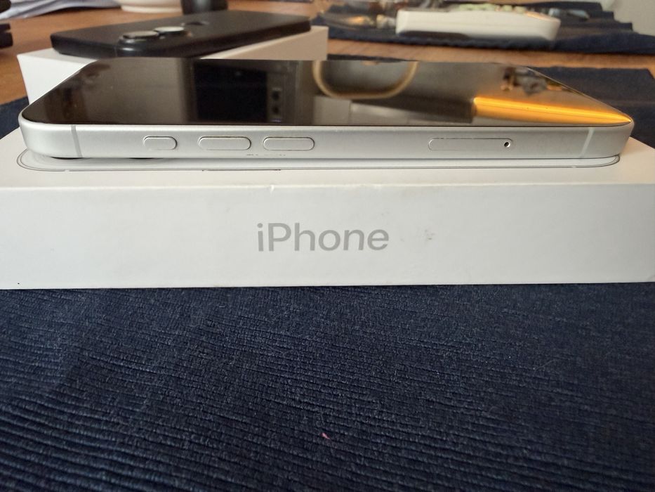 2 броя iPhone 16 (128GB) – Пакет 1000€ (или 600€ за брой)