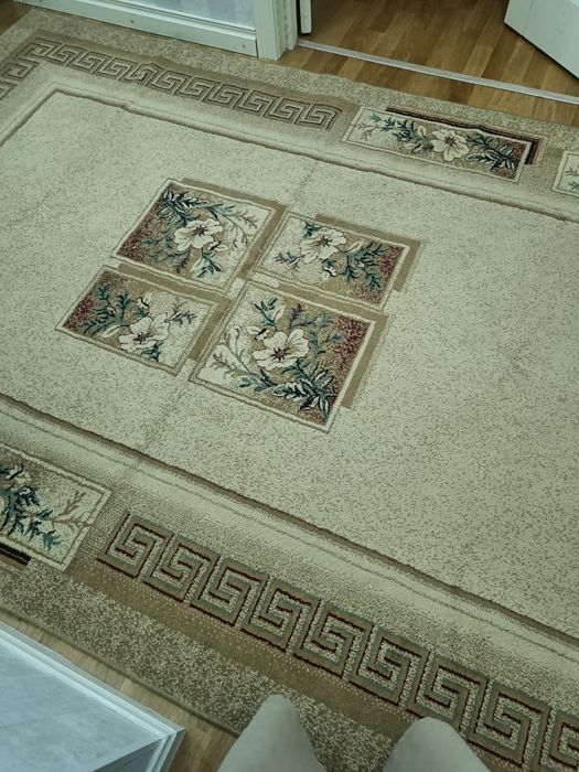 Ковер 2 на 3 метра.