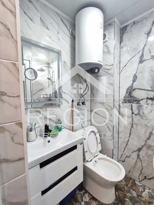 Двустаен НОВ обзаведен апартамент-Победа