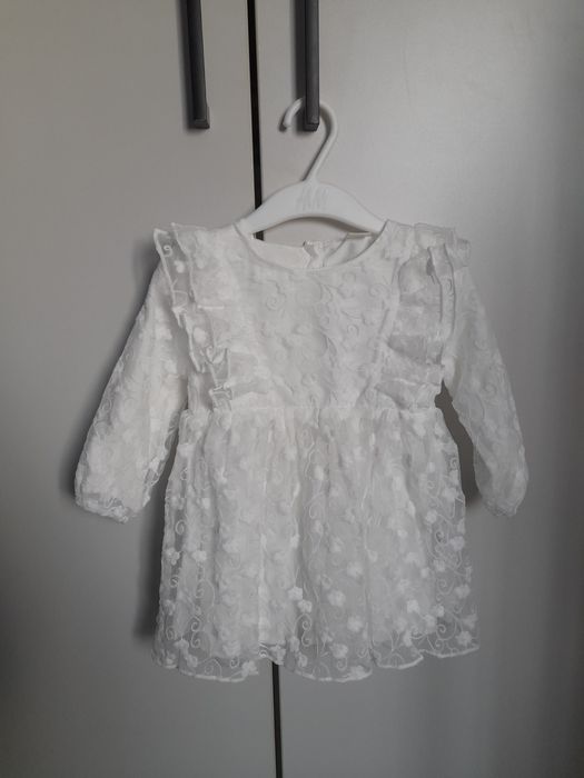 Бебешка бяла рокля 9-12м.