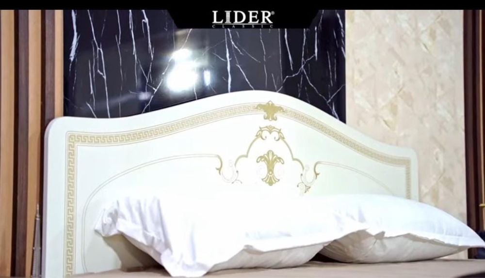 Продаи спальный гарнитур