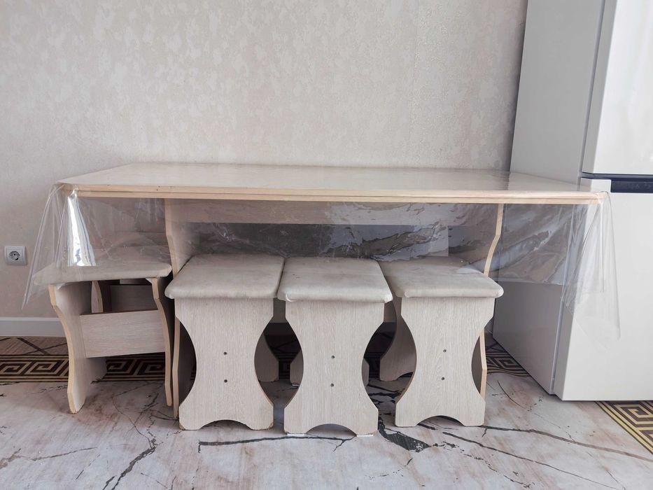 Продам стол со стульями