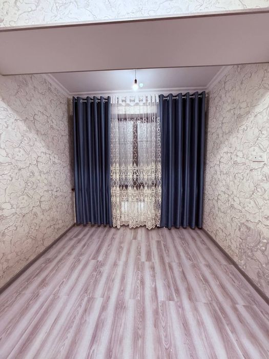 Uy  sotiladi  Navoiy shahri