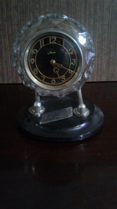 Продаются часы механические " МАЯК" .Работают.В хорошем состоянии.