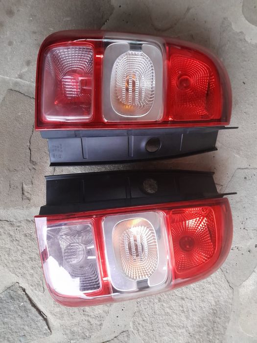 Vând stopuri duster