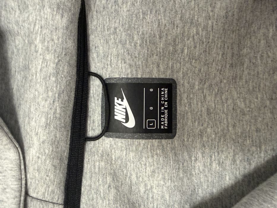 Hanorac Nike Tech Fleece gri marime L