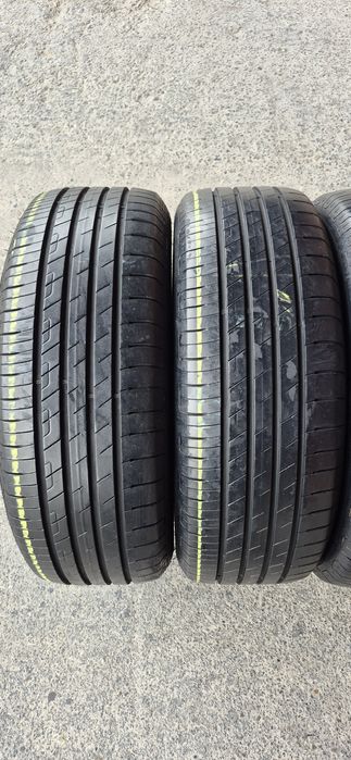 4 anvelope vara Goodyear 215/55/18,dot 2020.Pretul este pe bucata.