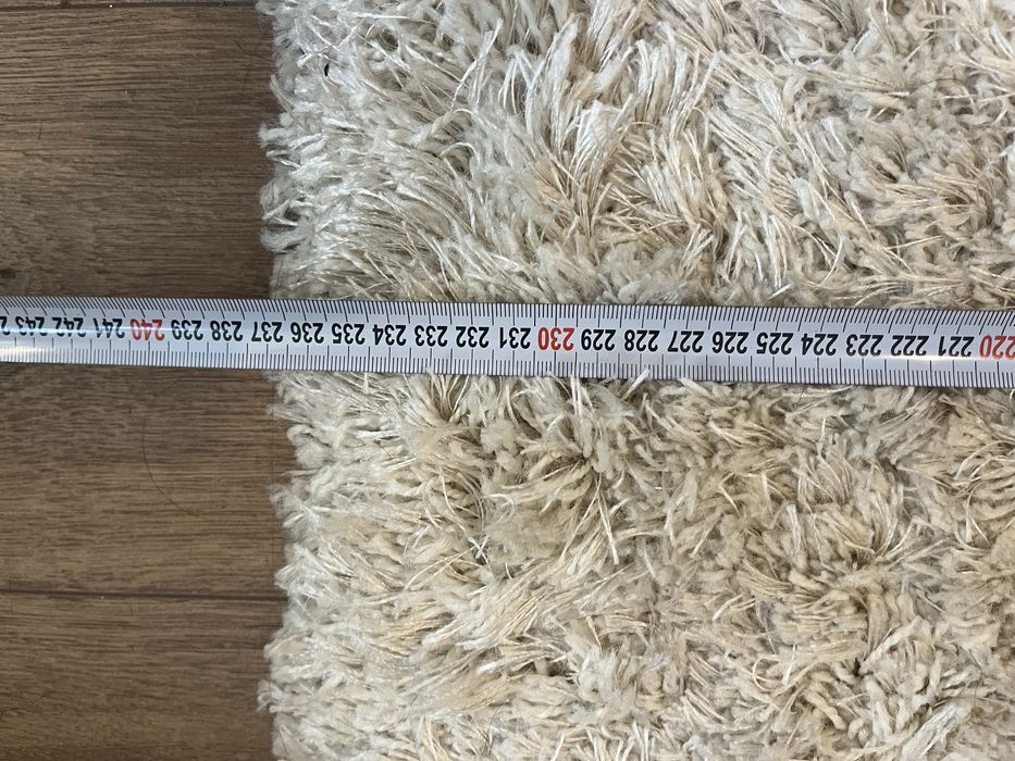 Килим текстил бял