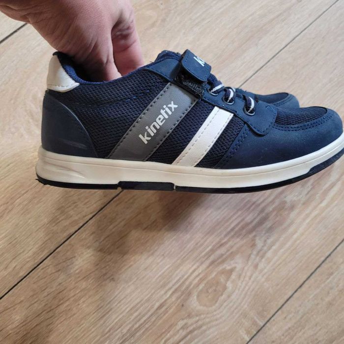 Кроссовки на мальчика