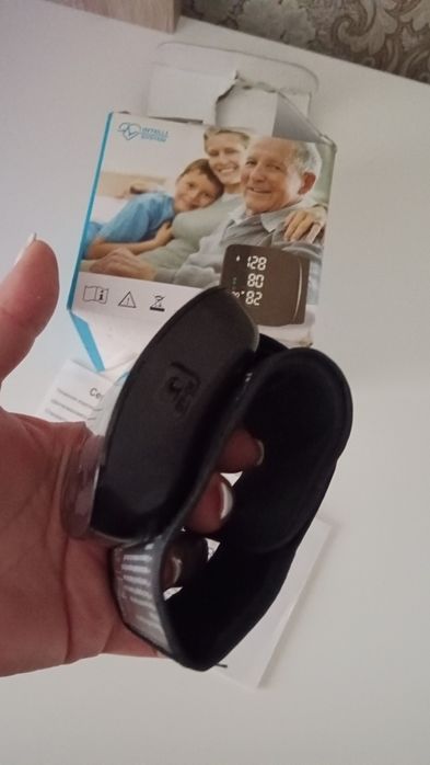 Продам тонометр электрический