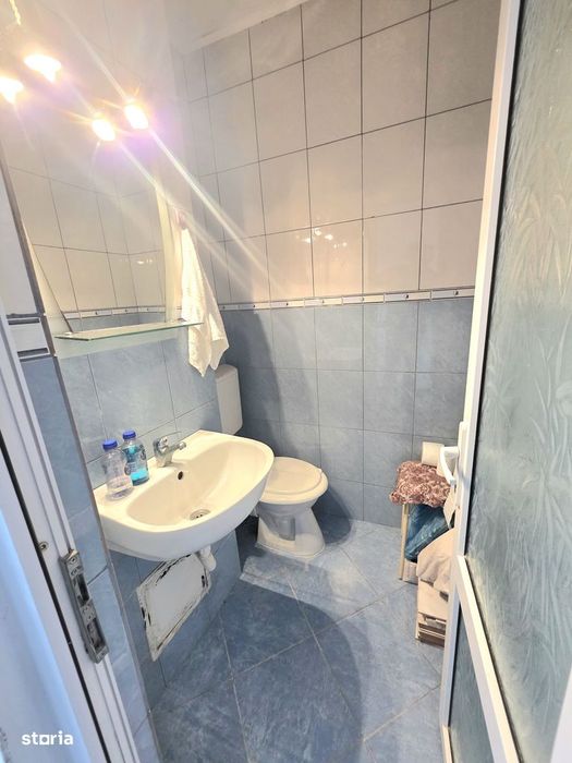 3 camere decomandate zona Bariera, sup 68 mp