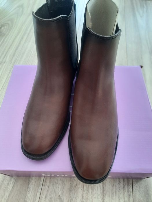 Botine ( noi) dama marimea 36