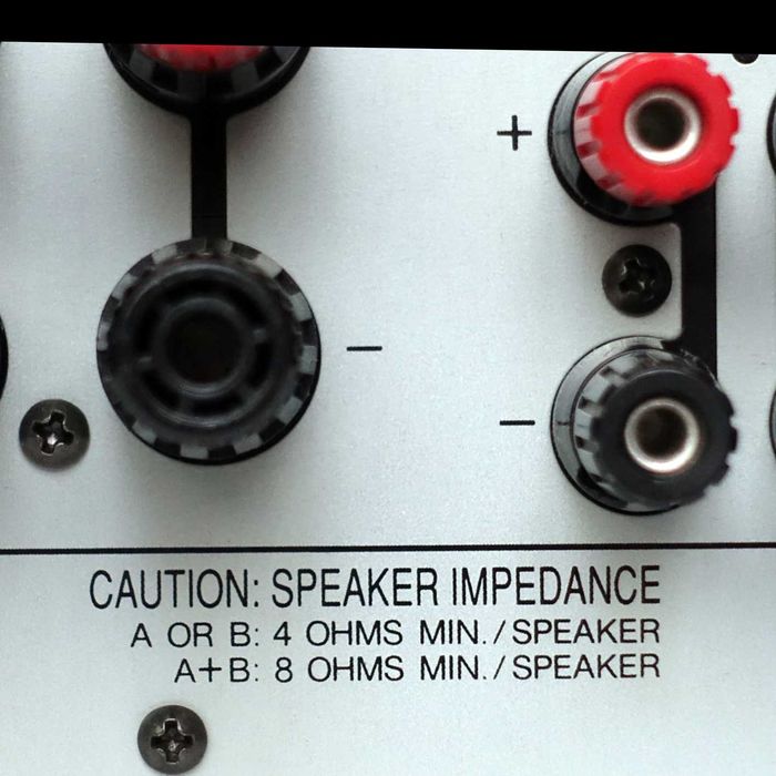 Продавам ONKYO - A 8051