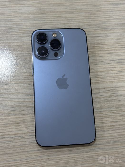 IPhone 13 pro blue