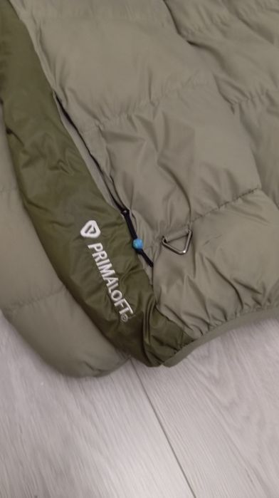 Продам пуховик Nike ACG