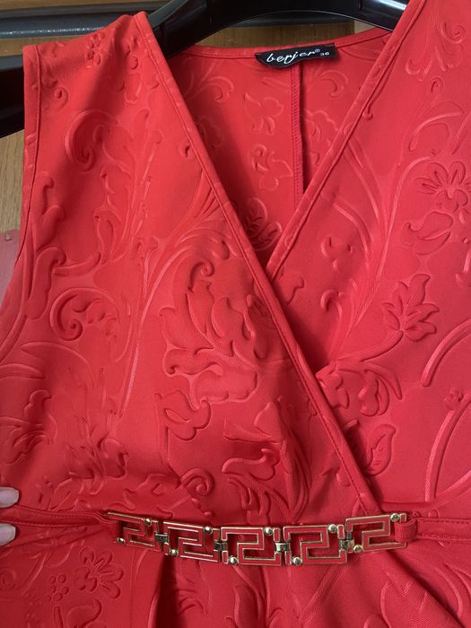 Платья праздничные