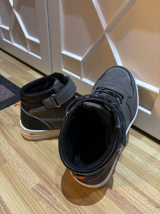 Кроссовки на весну