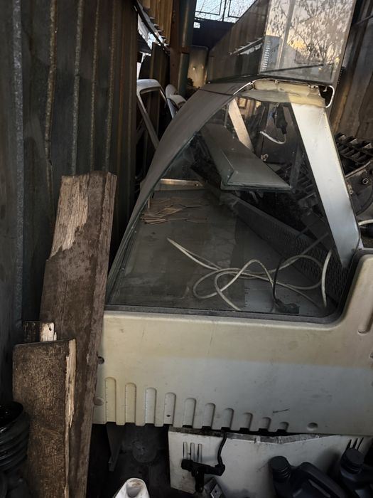 Продам витринный холодильник