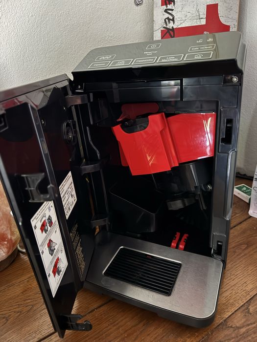 Espressor automat Bosch VeroCup 100 (TIS30129RW) – Stare excelentă