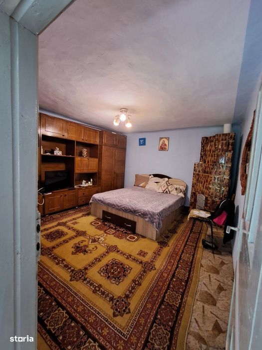 Vând/schimb casa Davidesti cu garsoniera Mioveni