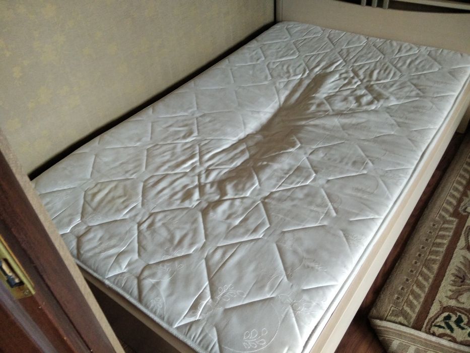 Матрас б/у ,120*200