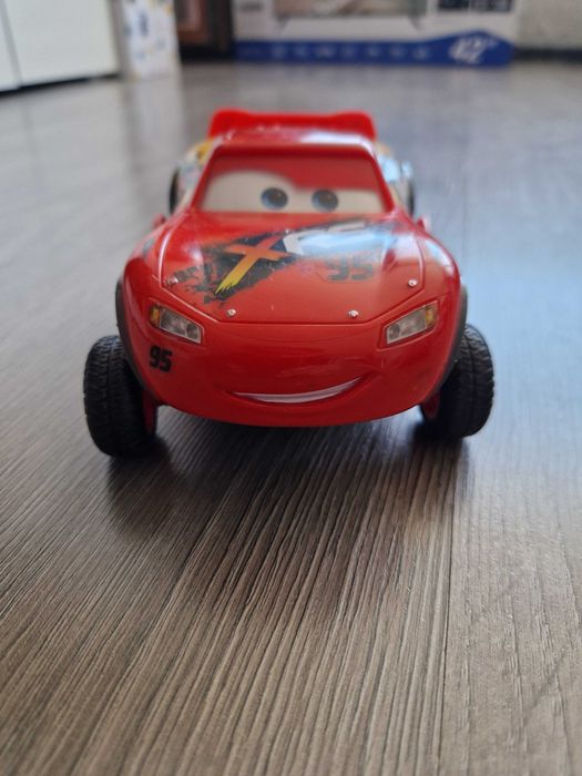 Маккуин Светкавицата кола с дистанционно управление