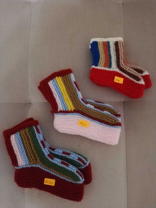 Продавам ръчно плетени топли терлъци, с вълнени ходила.