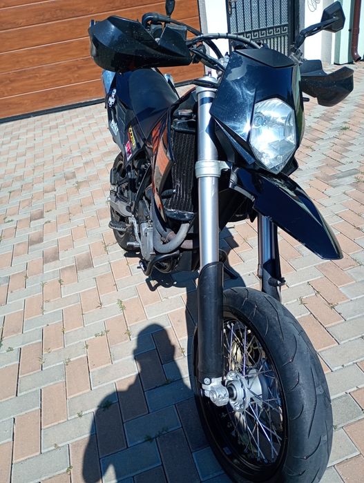Vând super moto KTM 650 LC4