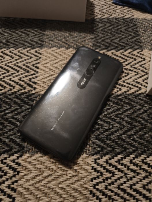 Продам Redmi 8 3/32GB