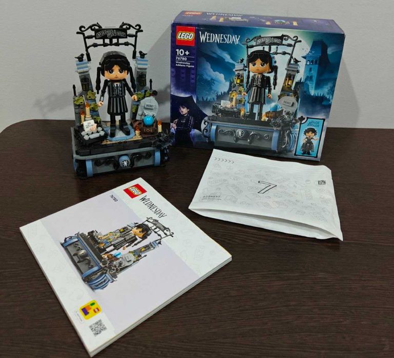 Lego Wednesday Addams Figure 76780 Уэнздей
