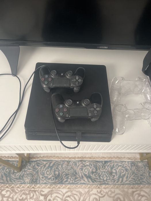 Игровая приставка Sony