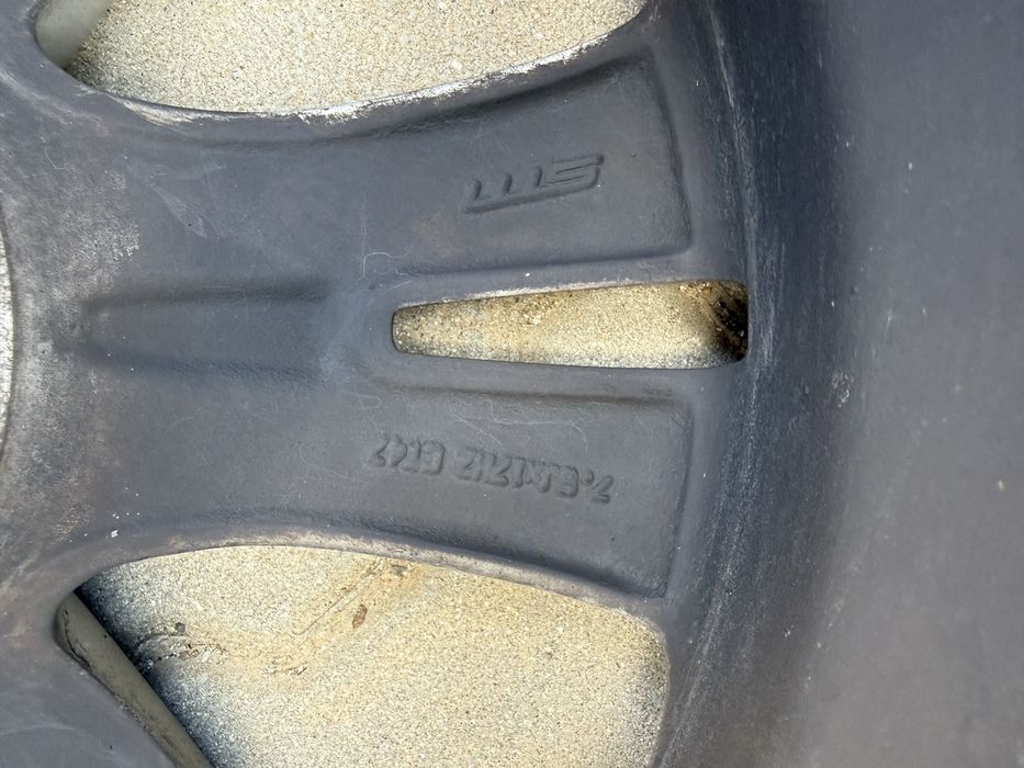 Продавам оригинални алуминиеви джанти Mercedes-Benz 17” с гуми Continental