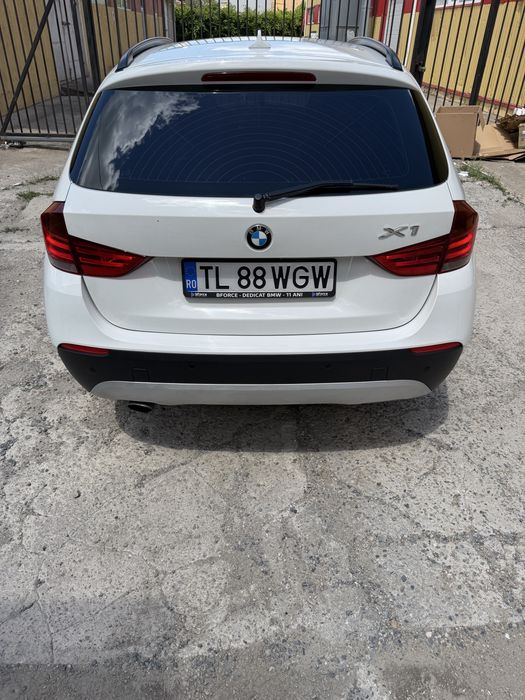 BMW X1 2011 — imagine 2