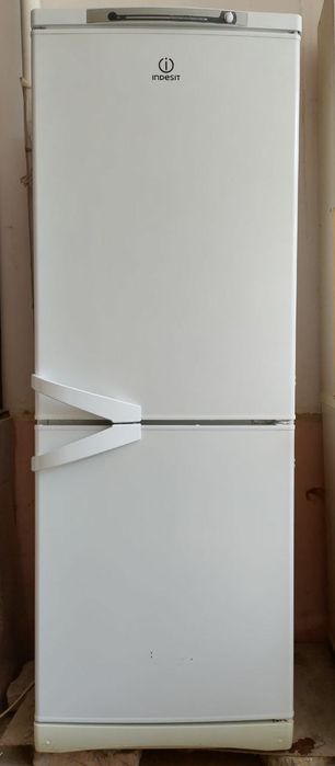 Продается холодильник "Индезит" в рабочем состоянии