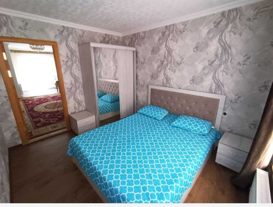 7 хонали, 6 сотикдан иборат булган ховли сотилади.