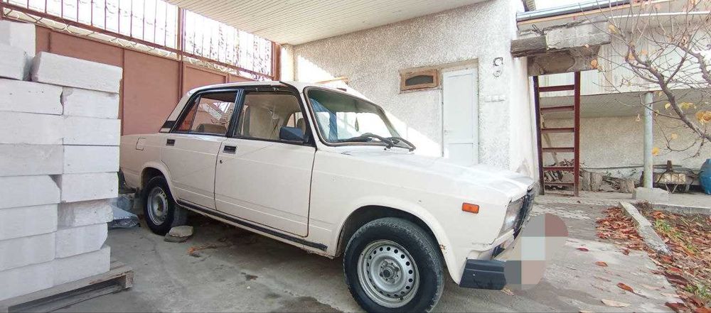 Ваз 2105 сотилади. Тўйтепада