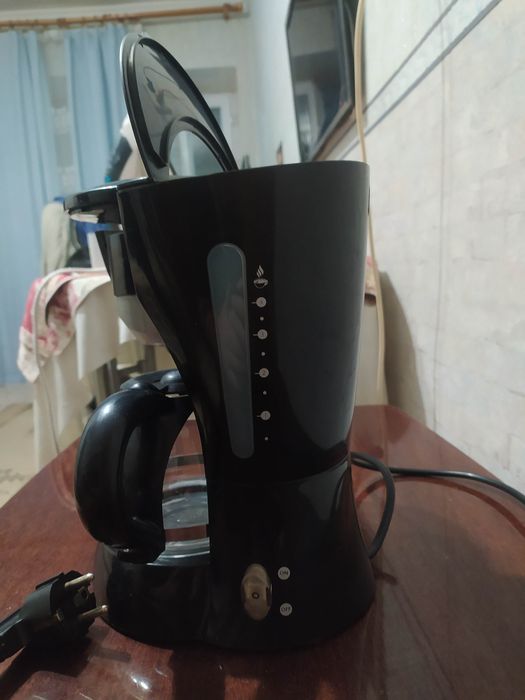 Продаю кофеварку