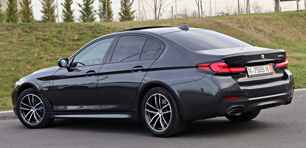 BMW 520e / 2022 /M Sport /Harman Kardon/Trapa/Frane M / Virtual/Camera