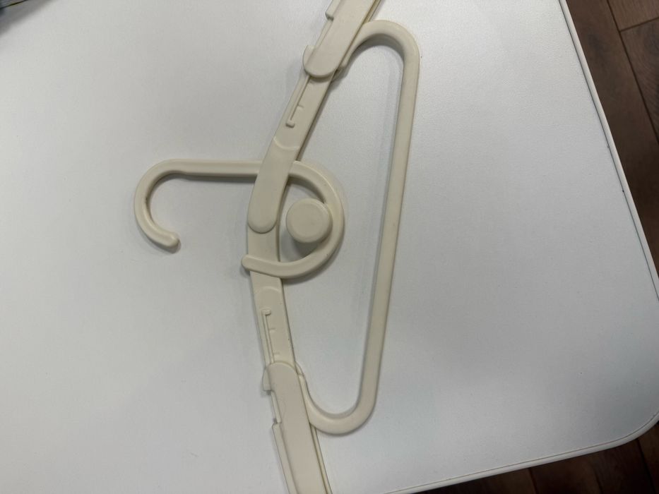 Вешалки для магазина одежды