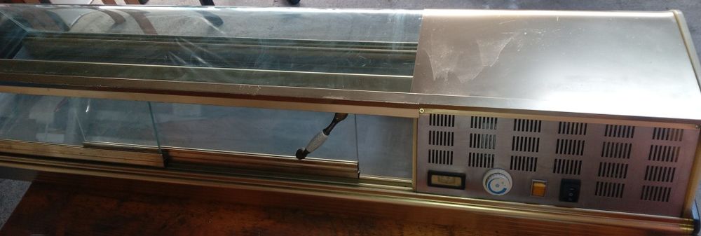 Vitrină frigorifică