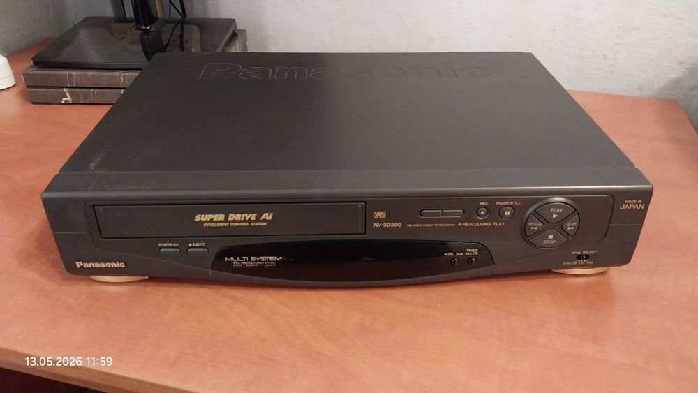 Panasonic NV-SD300 VHS видеомагнитофон