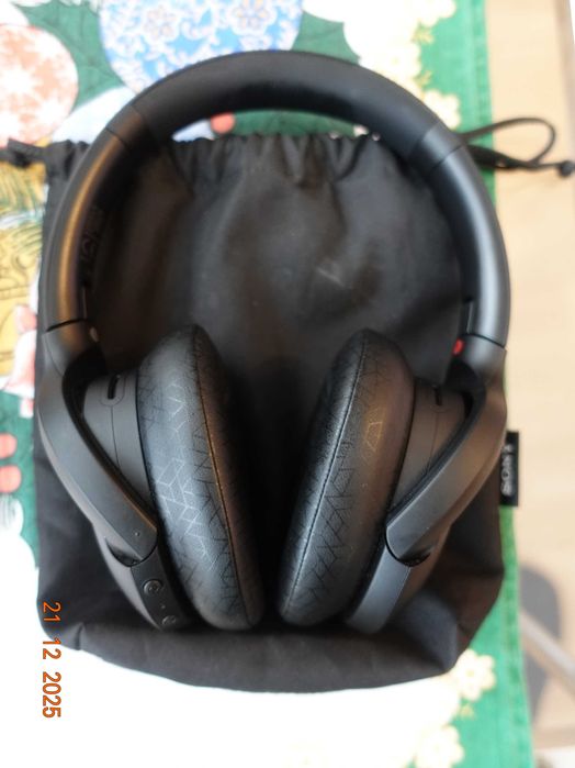 Продавам слушалки Sony WH - H910N